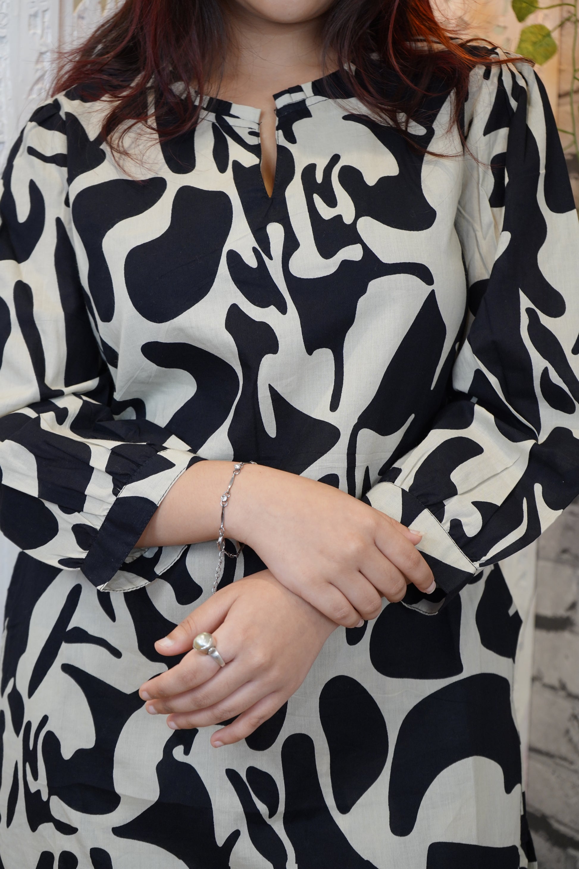 Abstract Print Black & White Cotton Coord Set with Puffy Sleeves – Contemporary Ethnic Style Description: