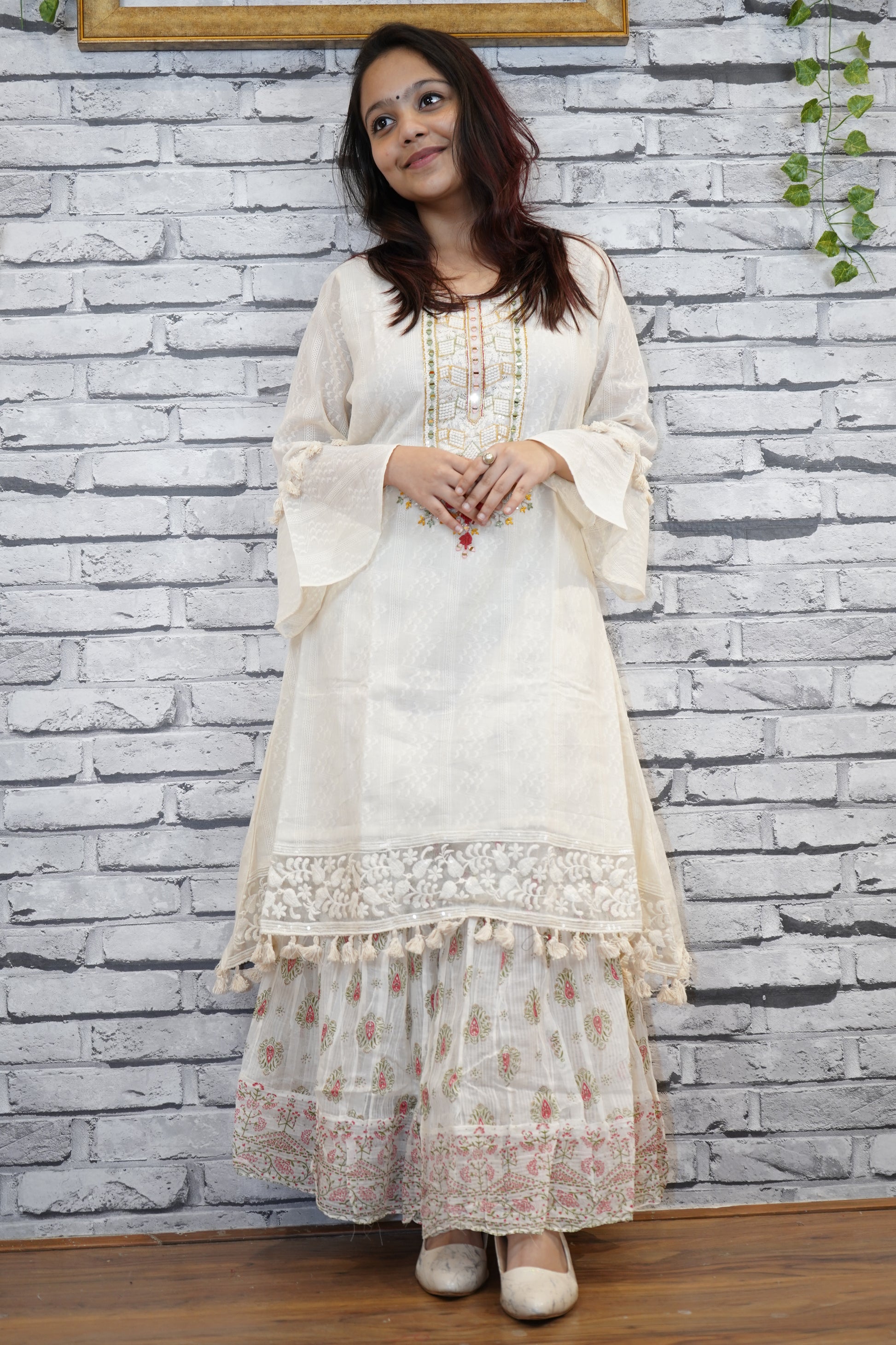 Women's White Linen Kurta with Embroidered Neckline & Lace Detailing | Ethnic Wear for Festive & Casual Occasions
