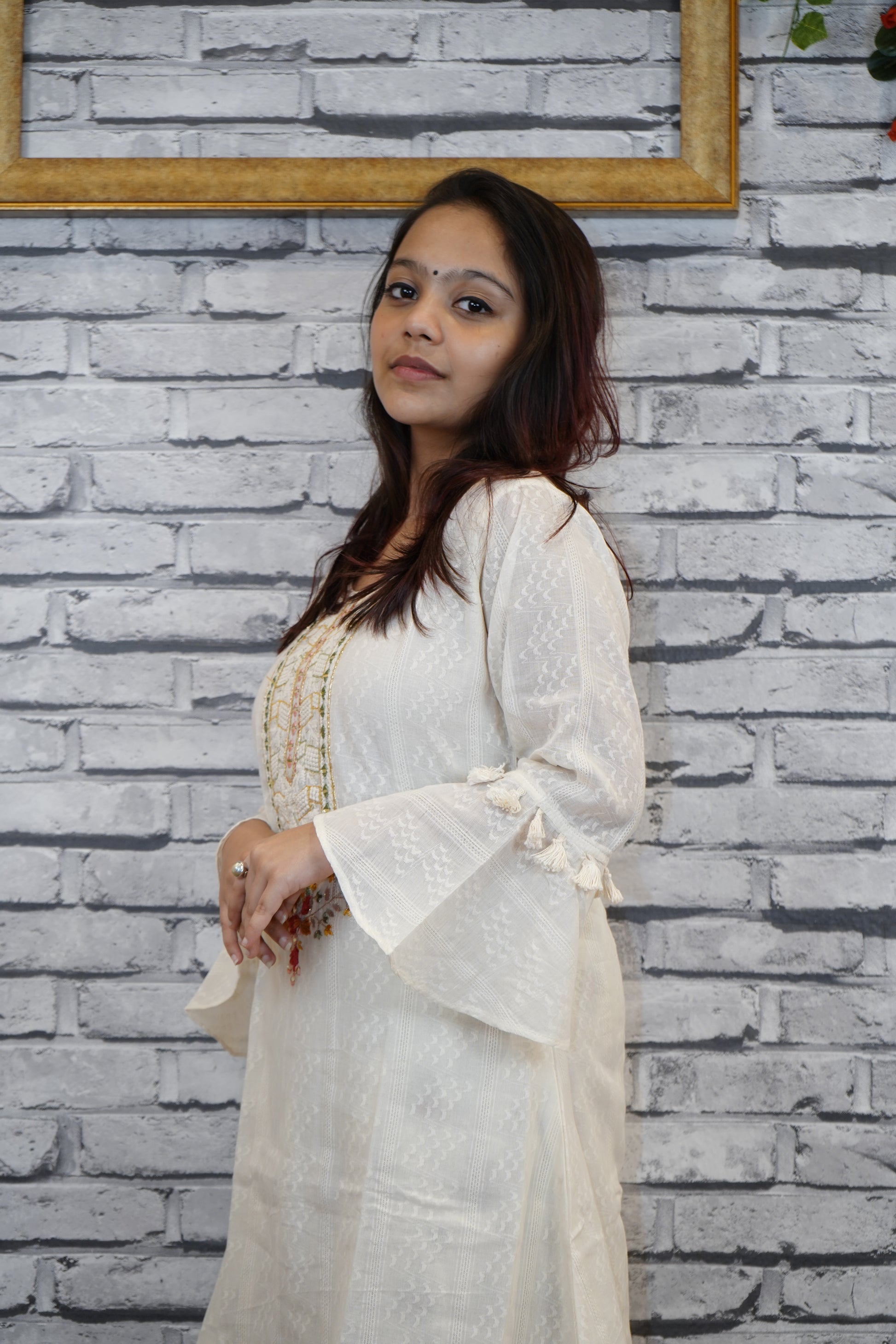 Women's White Linen Kurta with Embroidered Neckline & Lace Detailing | Ethnic Wear for Festive & Casual Occasions