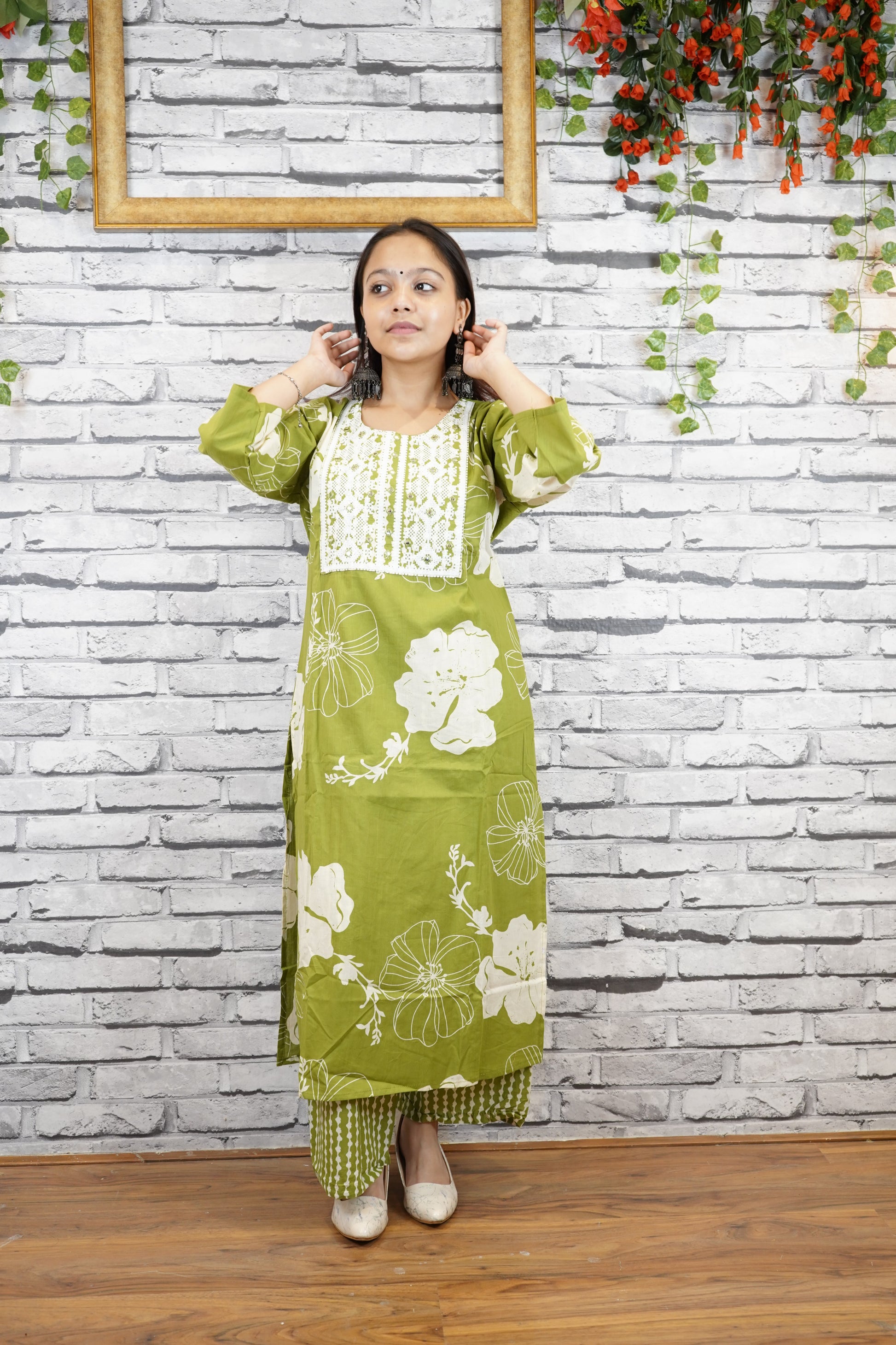 Green Pure Cotton 3 Pc. Embroidered Suit Set – Elegant Everyday Ethnic Wear
