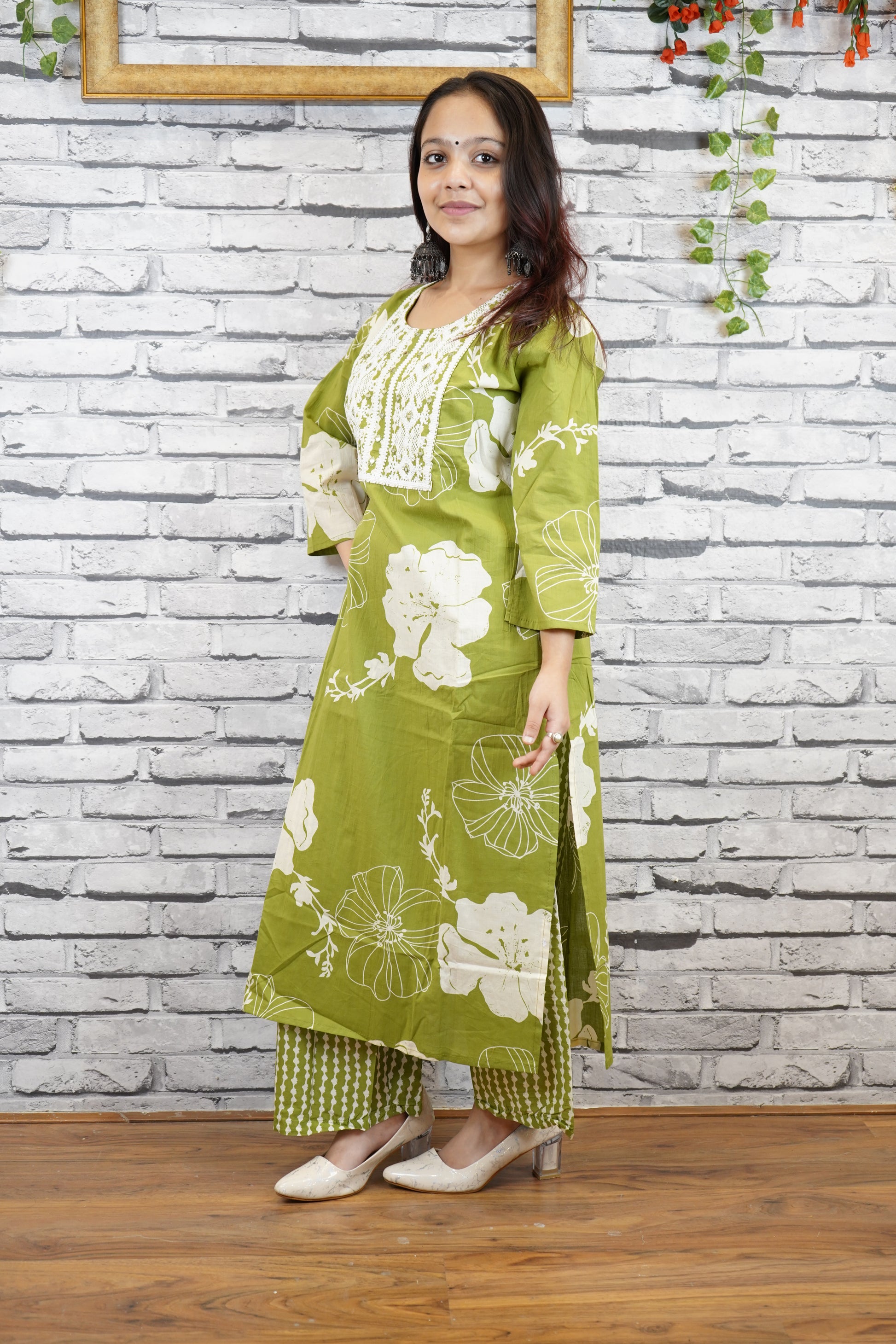 Green Pure Cotton 3 Pc. Embroidered Suit Set – Elegant Everyday Ethnic Wear